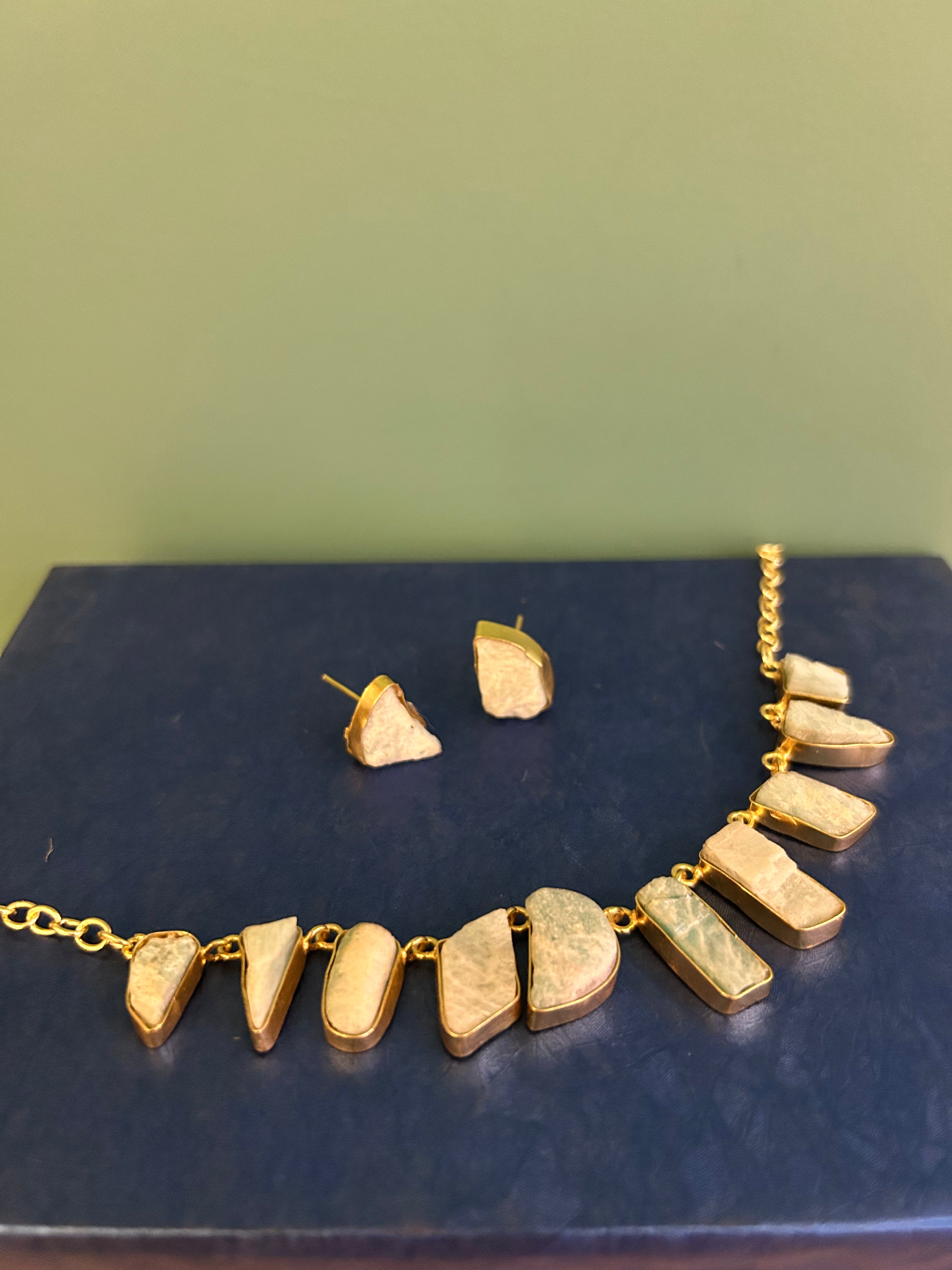 Stone Brass Necklace Set
